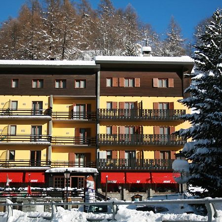 Hotel Etoile De Neige Вальтурнанш Экстерьер фото