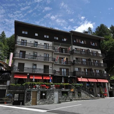 Hotel Etoile De Neige Вальтурнанш Экстерьер фото