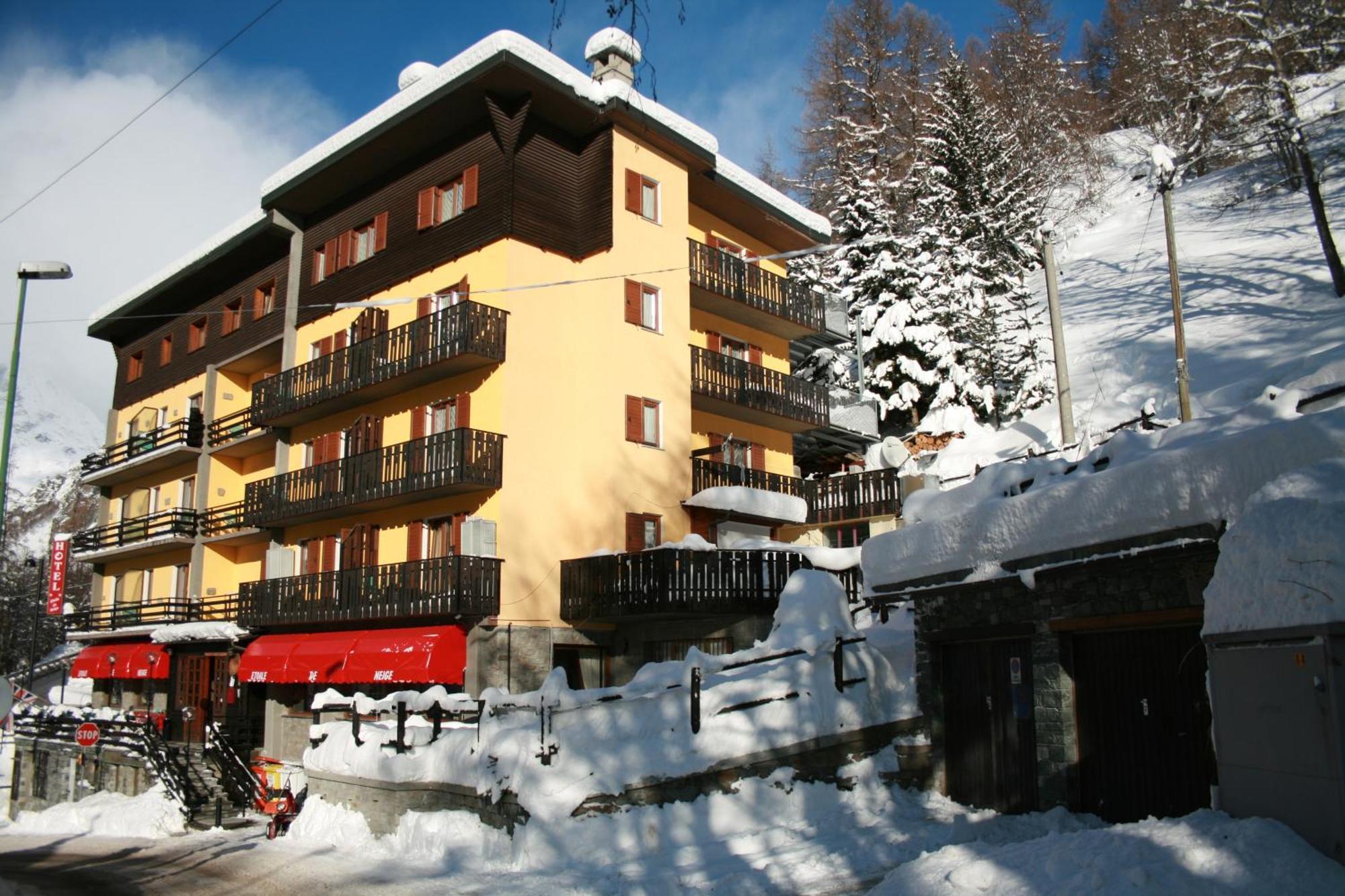 Hotel Etoile De Neige Вальтурнанш Экстерьер фото
