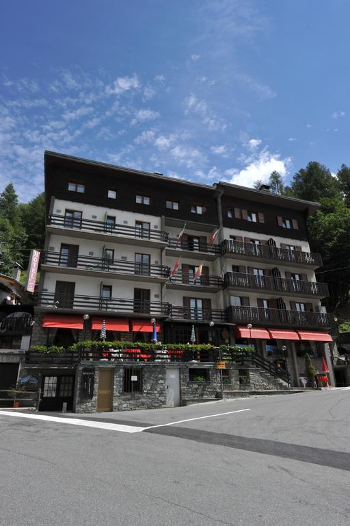 Hotel Etoile De Neige Вальтурнанш Экстерьер фото